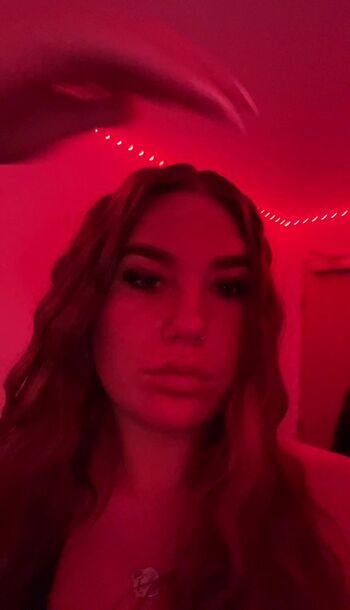 Full leaked Ellie robinson private photo