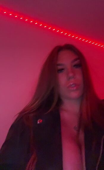 Full leaked Ellie robinson private photo
