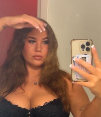 Full leaked Ellie robinson private photo