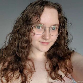 Full leaked Ellie teases private onlyfans photo