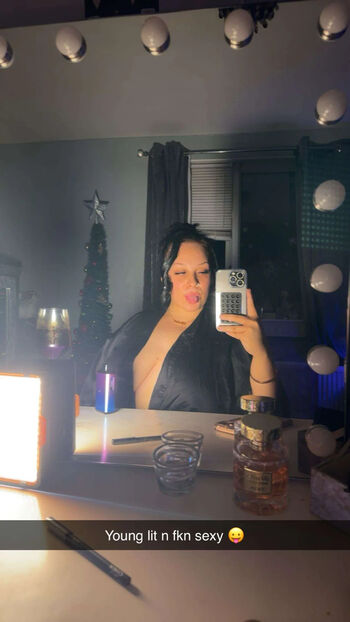 Full leaked Ellielea private photo