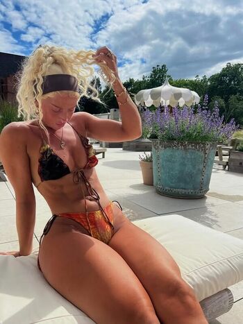 Full leaked Elliemaejohnson private photo