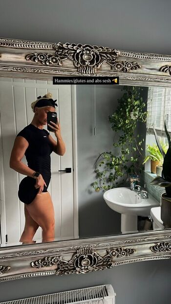 Full leaked Elliemaejohnson private photo