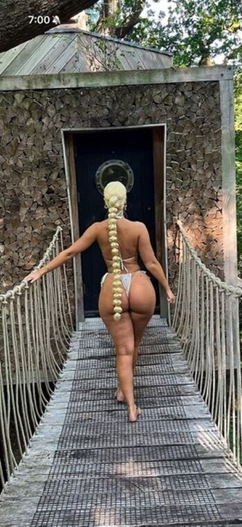 Full leaked Elliemaejohnson private photo
