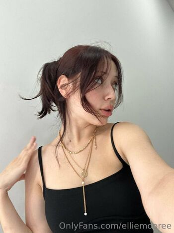 Full leaked Elliemooree private photo