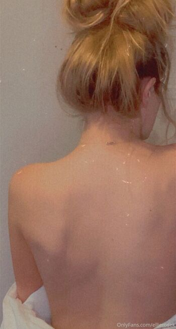 Full leaked Ellierosek page private photo