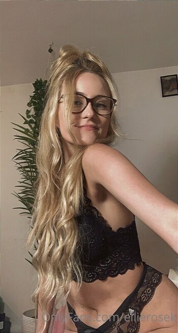 Full leaked Ellierosek private photo