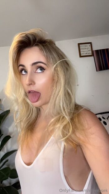 Full leaked Ellierosek page private photo