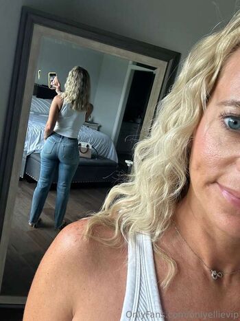 Full leaked Ellievip private photo