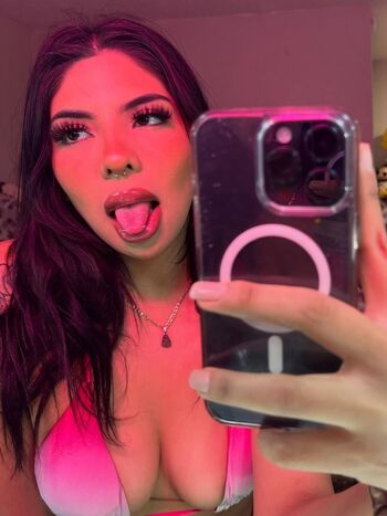 Full leaked Elliexxxlove private onlyfans photo