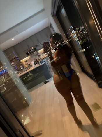 Full leaked Elliexxxlove private onlyfans photo