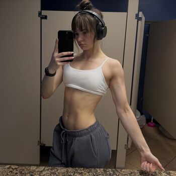 Full leaked Ellytfit private photo