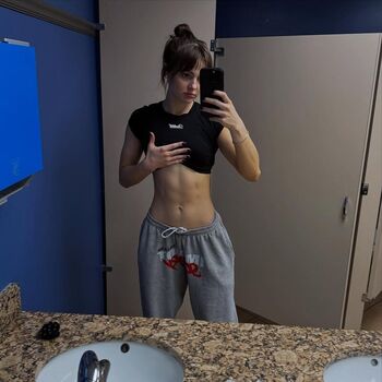 Full leaked Ellytfit private photo