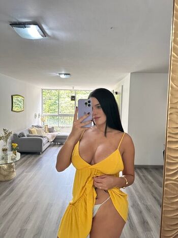 Full leaked Ellyyy private photo
