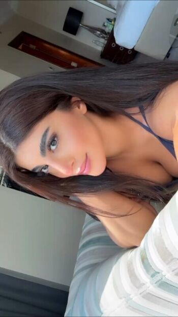 Full leaked Elmaysah private photo