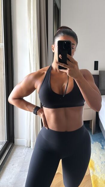 Full leaked Elmaysah private photo