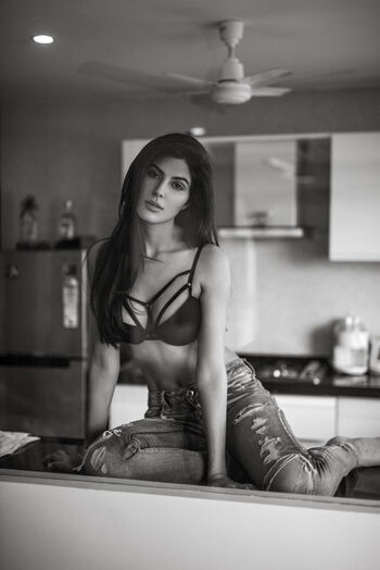 Full leaked Elnaaz norouzi private photo