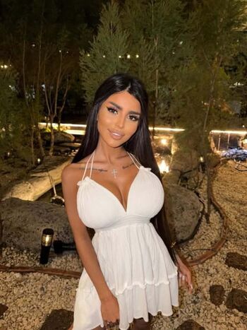 Full leaked Elnara black private photo