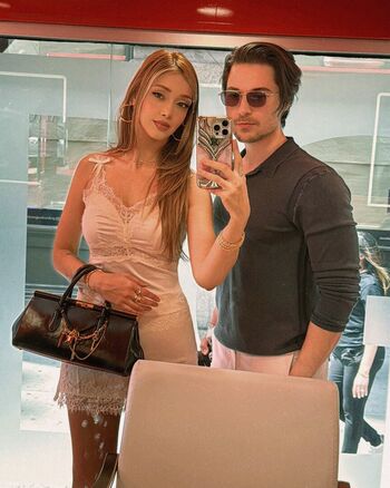 Full leaked Elnaz golrokh private onlyfans photo