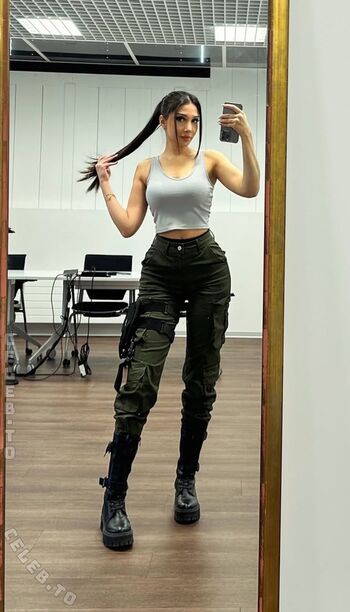 Full leaked Elquaria private photo