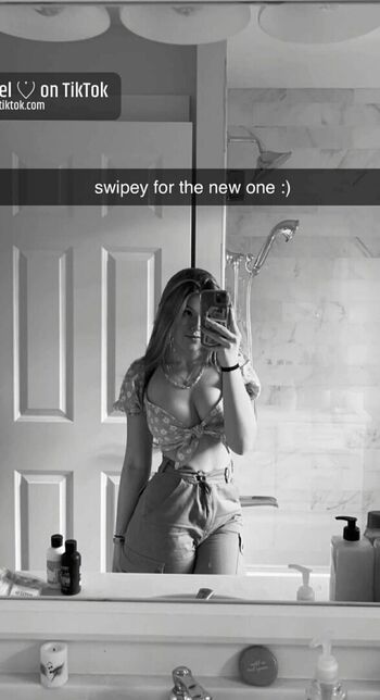 Full leaked Elsuzannee private photo