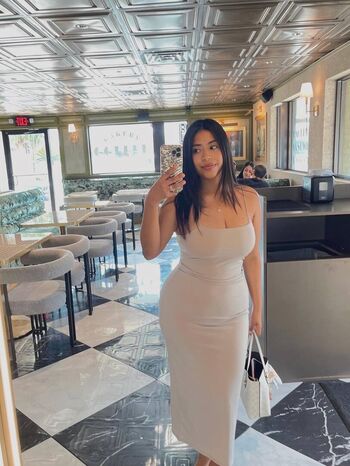 Full leaked Elviracruzzz private onlyfans photo