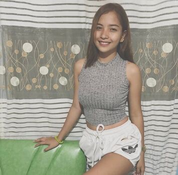 Full leaked Ely mist page private onlyfans photo