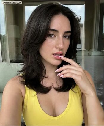 Full leaked Elyana blu private onlyfans photo