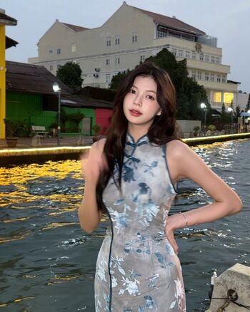 Full leaked Elyn leong page private onlyfans photo