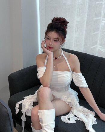 Full leaked Elyn leong private onlyfans photo