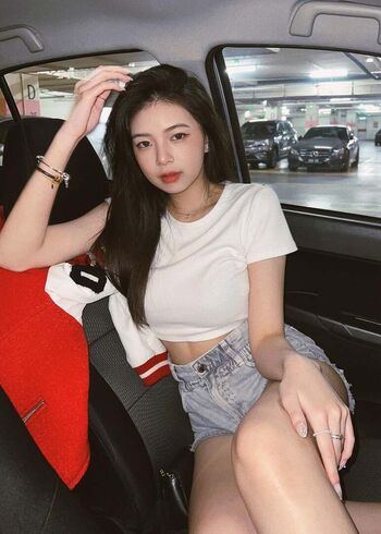 Full leaked Elyn leong private photo