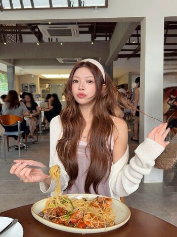 Full leaked Elyn leong page private photo