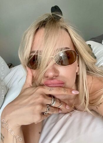 Full leaked Ema louise  page private photo