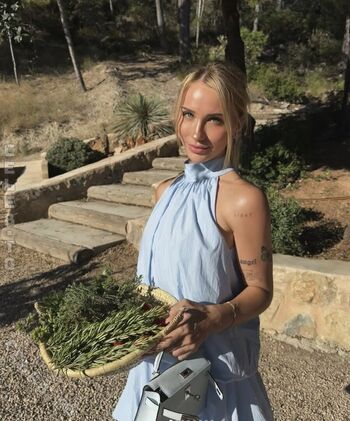 Full leaked Ema louise private photo