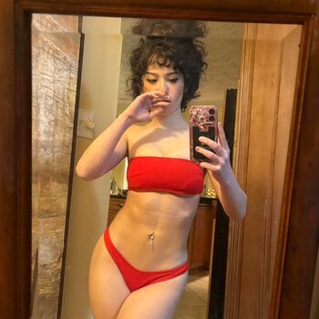 Full leaked Emaleah christou page private onlyfans photo