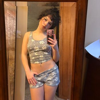 Full leaked Emaleah christou page private onlyfans photo