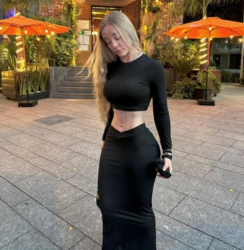Full leaked Emegeee private photo