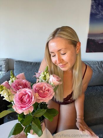 Full leaked Emely davis page private photo