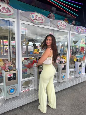 Full leaked Emely hernandez private photo