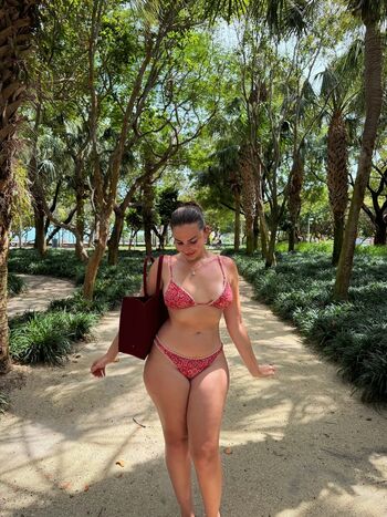 Full leaked Emely hernandez private photo