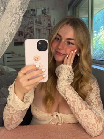 Emi Howard