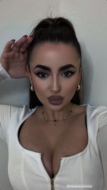 Full leaked Emi la private onlyfans photo