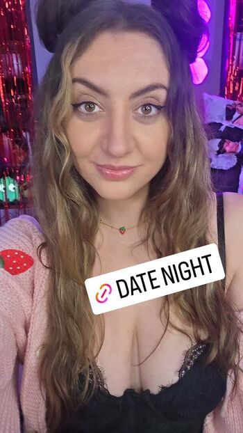 Full leaked Emidivergent private onlyfans photo