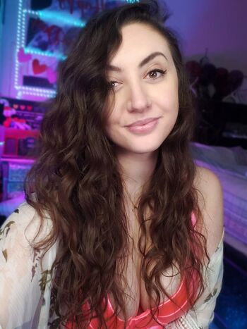 Full leaked Emidivergent private onlyfans photo