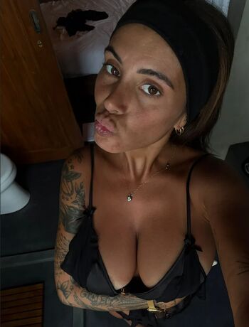 Emiiby