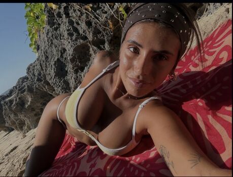 Full leaked Emiiby private photo