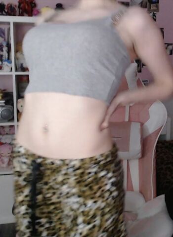 Full leaked Emiki private onlyfans photo