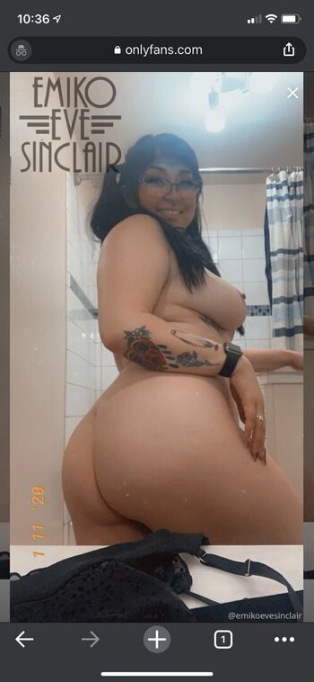 Full leaked Emikoevesinclair private photo