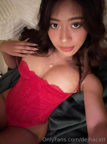 Full leaked Emikoxo page private photo