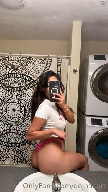 Full leaked Emikoxo page private photo